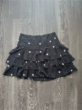 Urban outfitters Black Tiered Ruffle Skirt with White Daisy Print